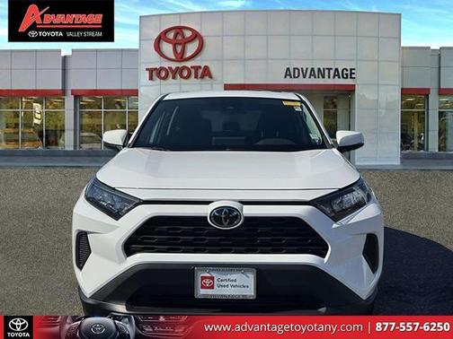 2022 Toyota RAV4 LE