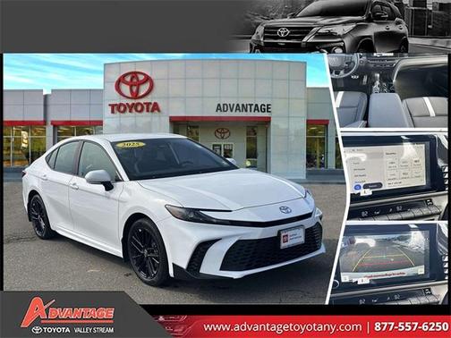 2025 Toyota Camry SE