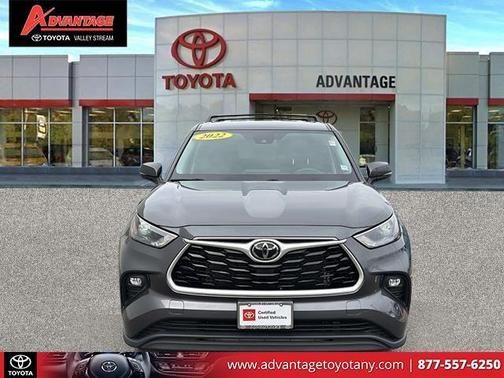 2022 Toyota Highlander LE