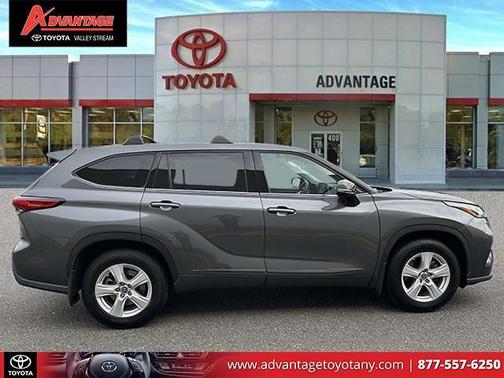 2022 Toyota Highlander LE