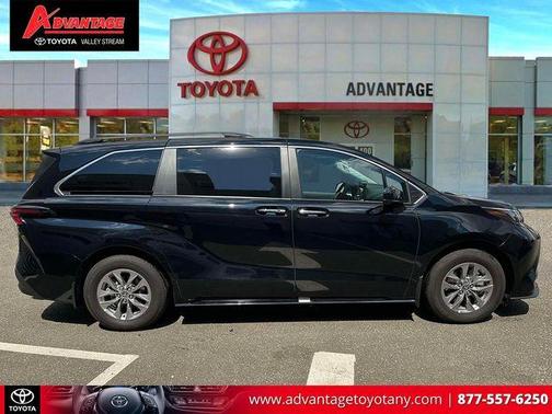 2025 Toyota Sienna XLE