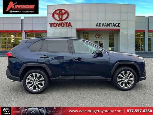 2022 Toyota RAV4 XLE Premium