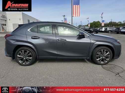 Cloudburst Gray 2023 Lexus UX 250h F SPORT Handling