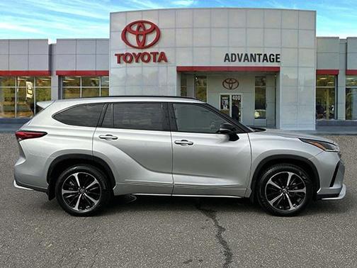 2022 Toyota Highlander XSE