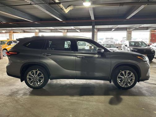 2026 Toyota Highlander Limited
