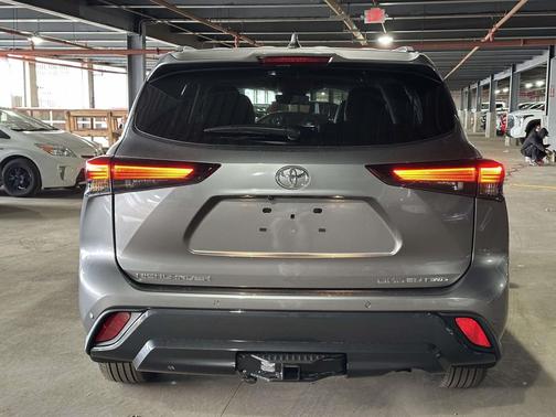 2026 Toyota Highlander Limited