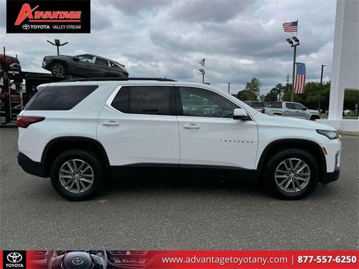 2022 Chevrolet Traverse LT Cloth