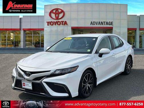 Ice Edge 2023 Toyota Camry SE