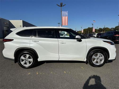 2022 Toyota Highlander L
