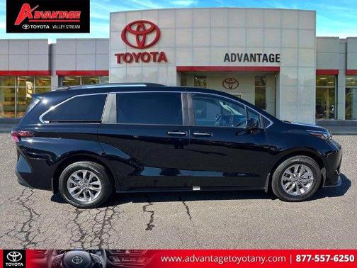 Midnight Black Metallic 2026 Toyota Sienna XLE
