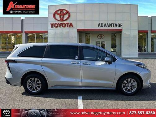2025 Toyota Sienna XLE 7 Passenger
