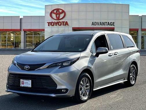 2025 Toyota Sienna XLE 7 Passenger