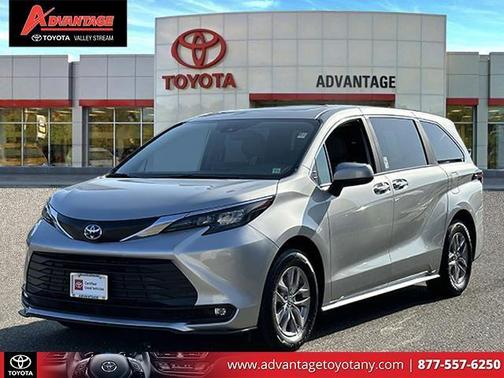 2025 Toyota Sienna XLE 7 Passenger