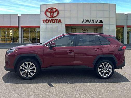 2022 Toyota RAV4 XLE Premium