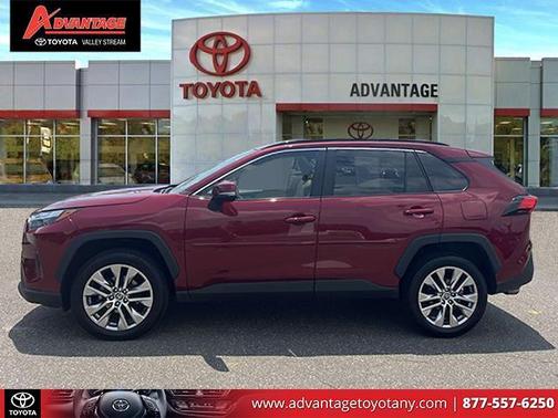 2022 Toyota RAV4 XLE Premium
