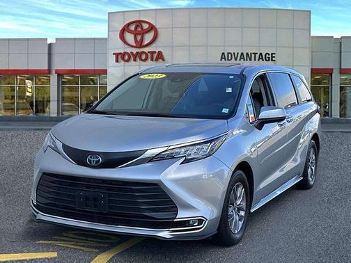 2023 Toyota Sienna XLE 7 Passenger