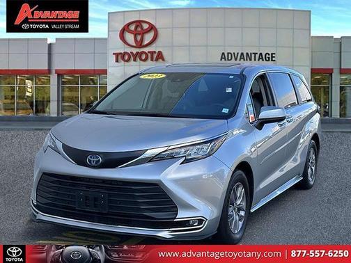 2023 Toyota Sienna XLE 7 Passenger