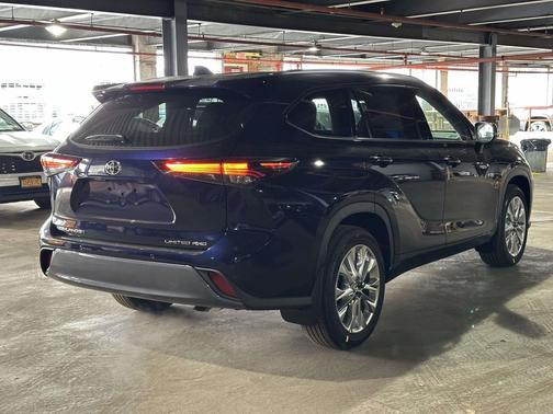 2026 Toyota Highlander Limited