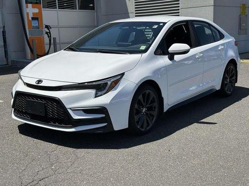 Ice 2023 Toyota Corolla SE