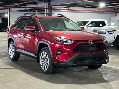 2025 Toyota RAV4 XLE Premium