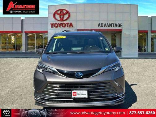 2022 Toyota Sienna Platinum 7 Passenger