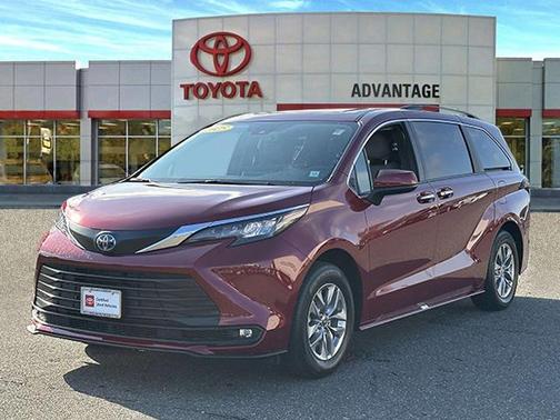 2025 Toyota Sienna XLE 7 Passenger