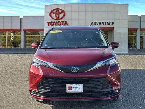 2025 Toyota Sienna XLE 7 Passenger