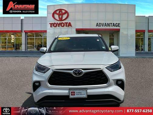 2022 Toyota Highlander LE