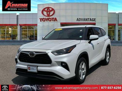2022 Toyota Highlander LE