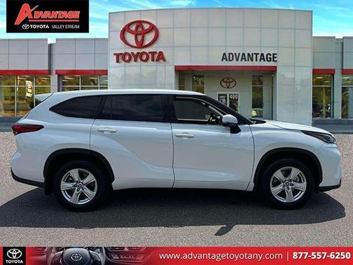2022 Toyota Highlander LE