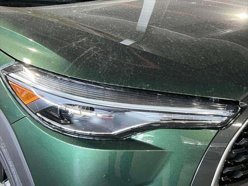 2025 Toyota Corolla Cross XLE