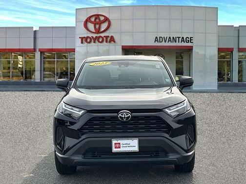 2023 Toyota RAV4 LE