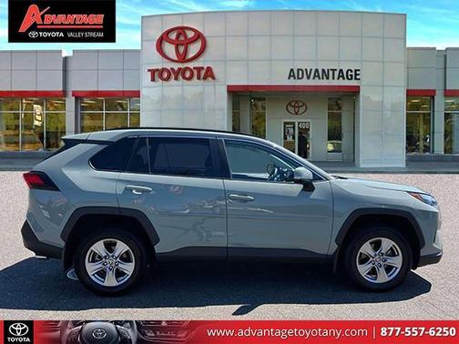 2022 Toyota RAV4 XLE