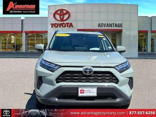 2022 Toyota RAV4 XLE