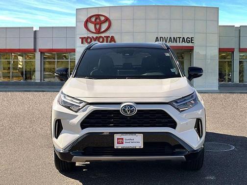 2022 Toyota RAV4 Hybrid SE