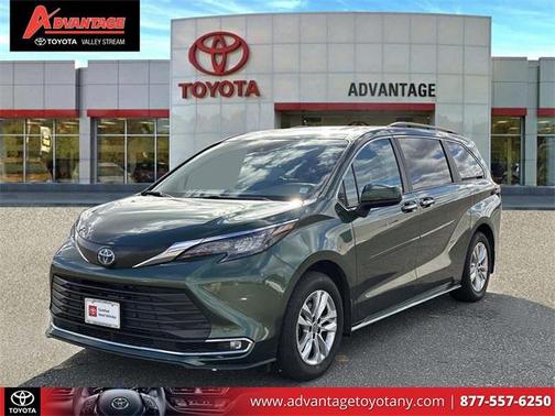2024 Toyota Sienna XLE