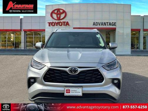 Celestial Silver Metallic 2023 Toyota Highlander XLE