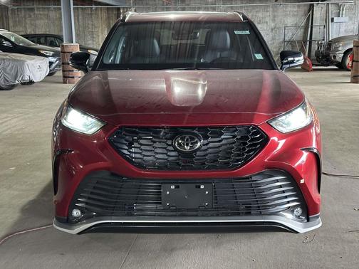 2026 Toyota Highlander XSE