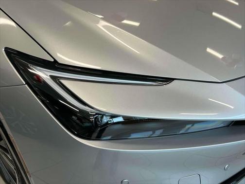 2025 Toyota Prius XLE