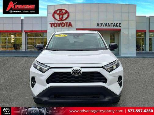 Ice 2025 Toyota RAV4 LE