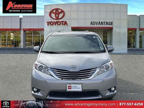 2017 Toyota Sienna XLE Premium