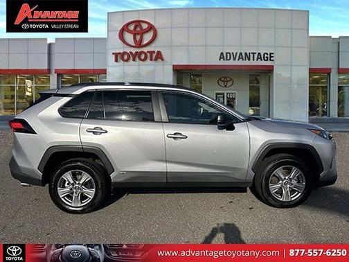 2022 Toyota RAV4 Hybrid LE