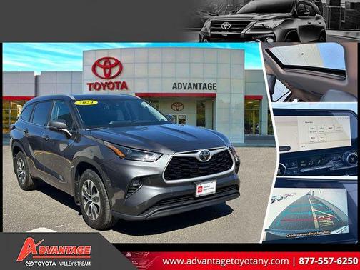 Magnetic Gray Metallic 2024 Toyota Highlander XLE