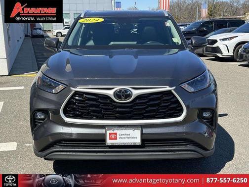 Magnetic Gray Metallic 2024 Toyota Highlander XLE