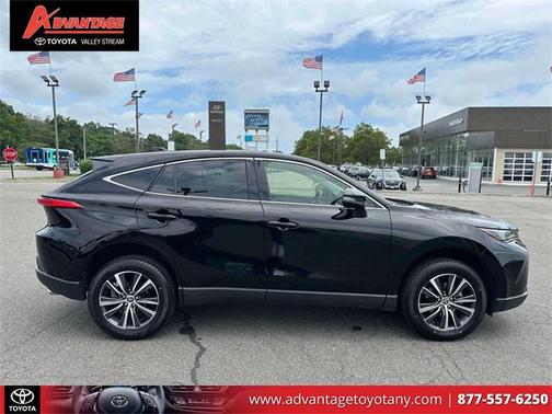 2022 Toyota Venza LE