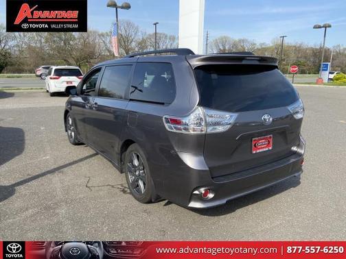 2017 Toyota Sienna SE