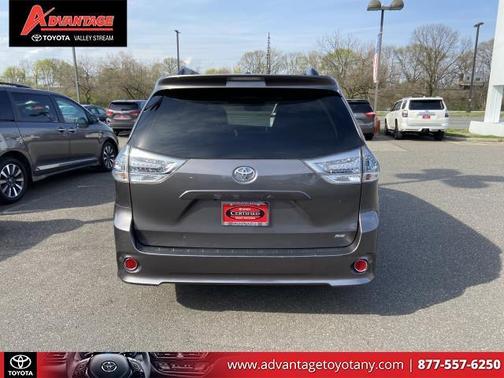 2017 Toyota Sienna SE