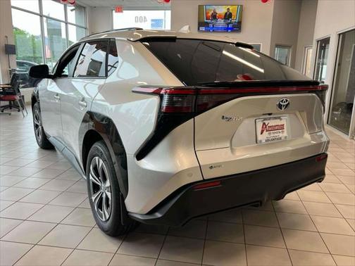 2025 Toyota bZ4X XLE