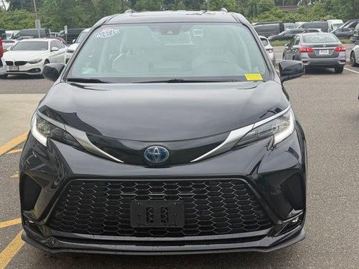 Midnight Black Metallic 2023 Toyota Sienna XSE