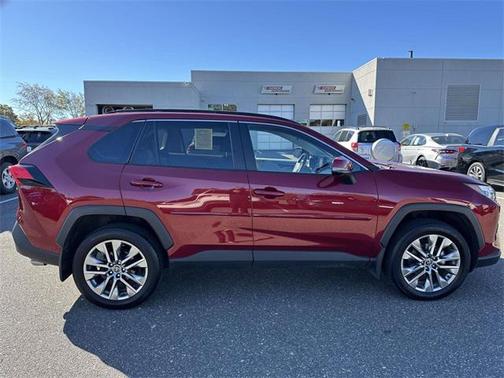 2022 Toyota RAV4 XLE Premium